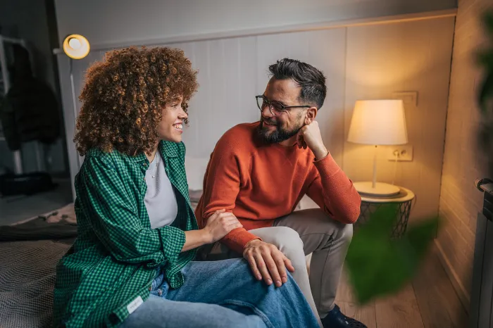 couple communicating.